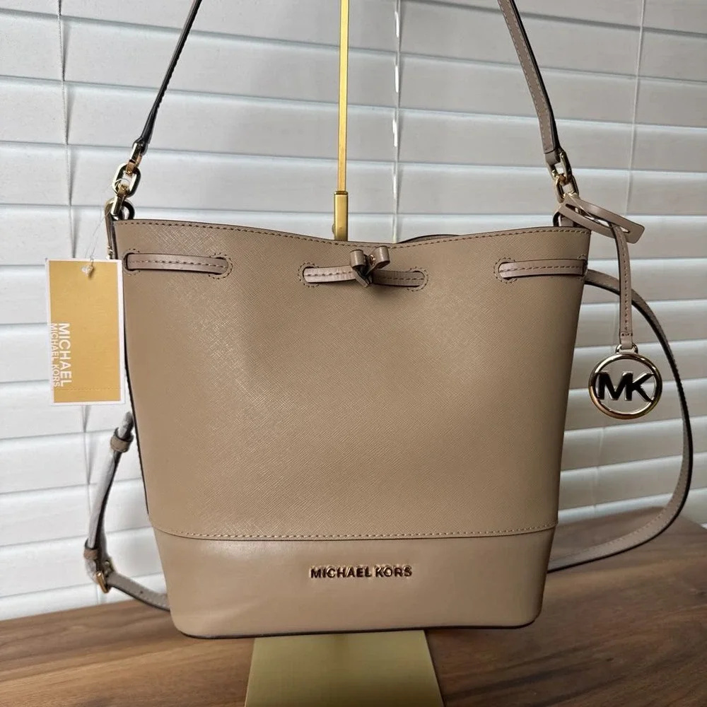 Michael Kors Trista Medium Bucket Bag Truffle Beige Saffiano Leather NWT